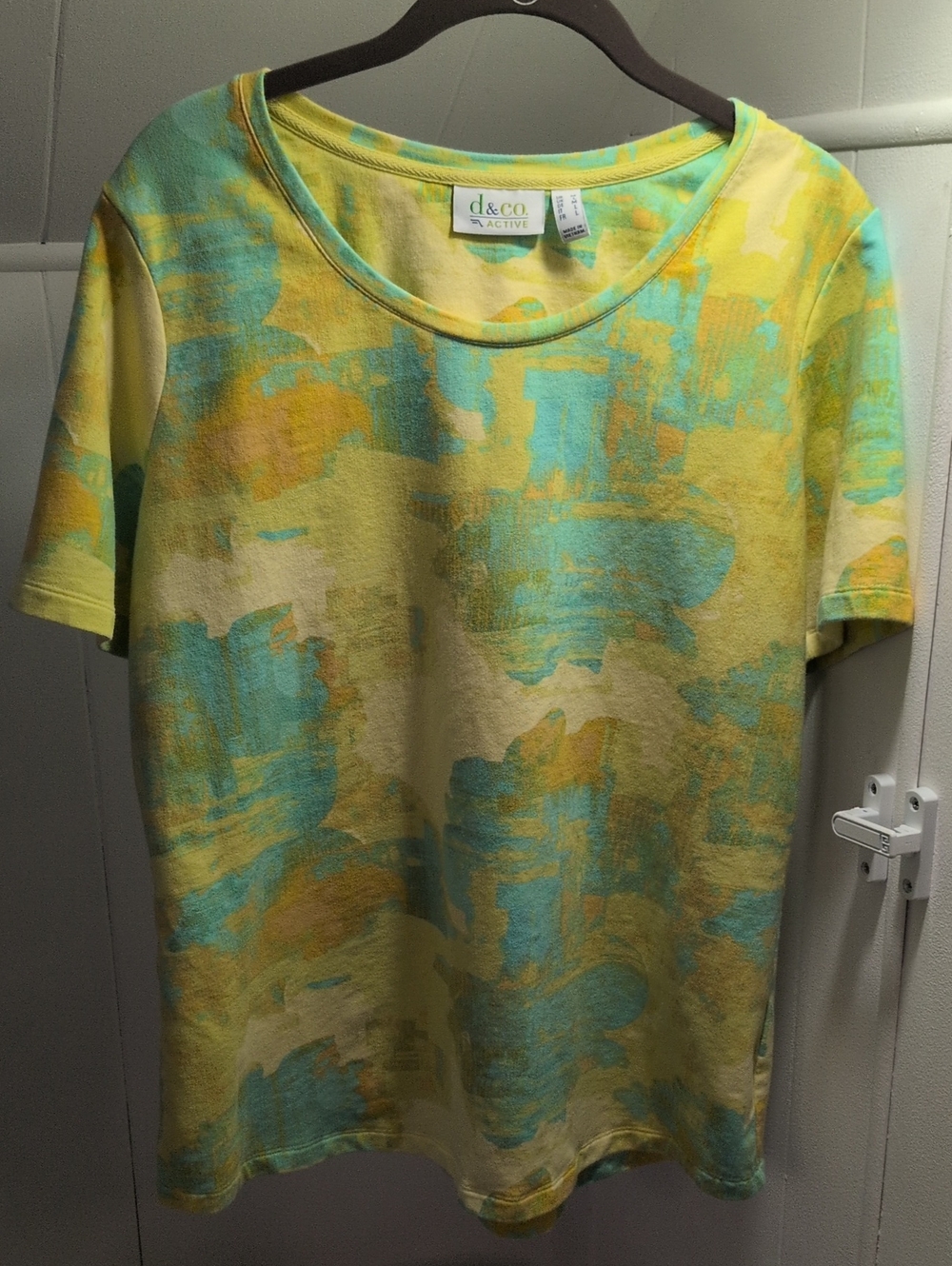 d&co Active Yellow & Teal Short Sleeve Abstract Print Tee